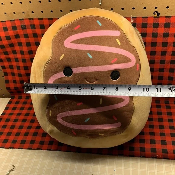 Deja donut squishmallow - Picture 4 of 4